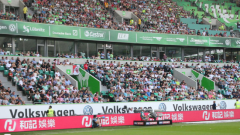 狼堡大营伤兵满营，汉堡客场趁火打劫？这场德甲保级战有鬼！