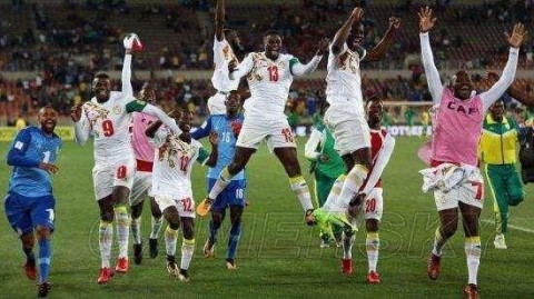 世界杯H组首轮塞内加尔2-1波兰：非洲雄狮的战术绞杀与种子队之殇