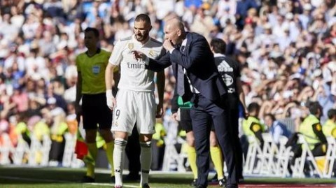 博洛尼亚1-0小胜科莫迎赛季首胜，奥尔索利尼下半场一剑封喉