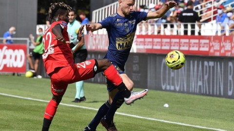 法甲第25轮布雷斯特vs勒阿弗尔：主场碾压2-0完爆对手，保级队勒阿弗尔彻底崩盘！