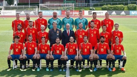 C罗戴帽+绝平，西班牙3-3葡萄牙