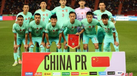 2026中国男子足球国家队球员名单与阵容深度解析：世预赛绝境中的救赎与希望