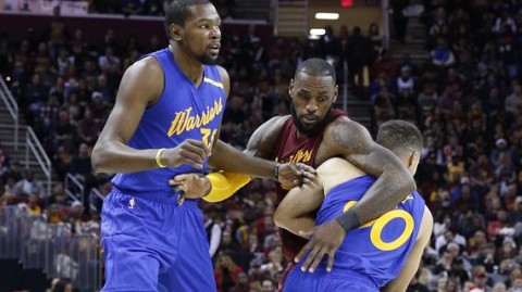 骑士加时1分险胜猛龙抢主场优势