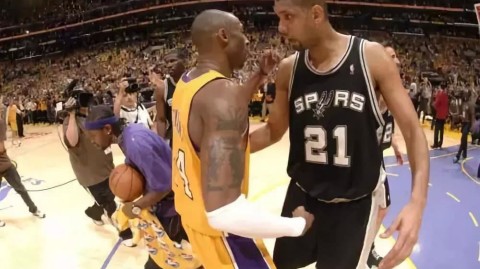 姚明21+14+巴蒂尔致命篮板 火箭83-81险胜马刺终结两连败