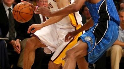 从落后18分到狂轰127分！这场国王打活塞，拉文的手感热得能把冰窖烤化