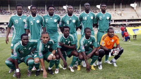 标题：阿根廷2-4遭尼日利亚四球逆转，梅西缺阵桑保利首败