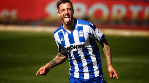 标题：水花59分导演碾压局！勇士133-110赛季三杀火箭 库里复出29+6+6宣告回归