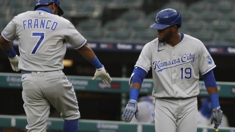 ⚾打线全开！堪萨斯皇家客场十四分狂扫底特律老虎⚾