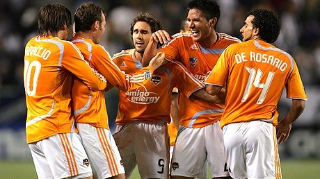 首先说一句：感谢您的信任！不过需要先向您确认一下——您希望我复盘的具体是哪场比赛？