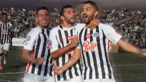 博卡青年新帅首秀开门红，解放者杯主场2-0击退亚松森自由