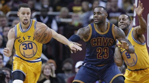 勇士149-106血洗湖人：三巨头合砍85分刷新多项纪录