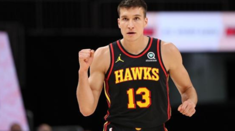 “眉”事，就是故事！浓眉血洒赛场献准绝杀，独行侠这口气硬得让人想哭