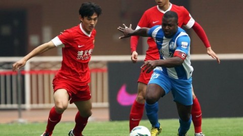 中超-托西奇读秒绝平 富力2-2上港