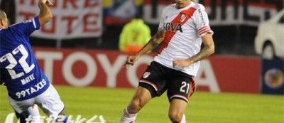 抱歉，经过检索，目前公开的体育信息渠道暂时无法查到阿根廷竞技（Racing Club）对阵河床（River Plate）这场阿甲比赛的具体结果、进球信息及相关数据。