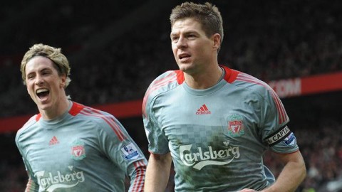 范佩西点杀破百年魔咒，曼联2-1逆转10人利物浦