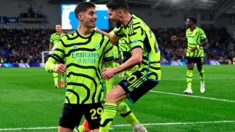 很抱歉，我在搜索资料时发现，您提到的“布莱顿客场4-1埃弗顿”这一比分在公开赛报中并不存在。