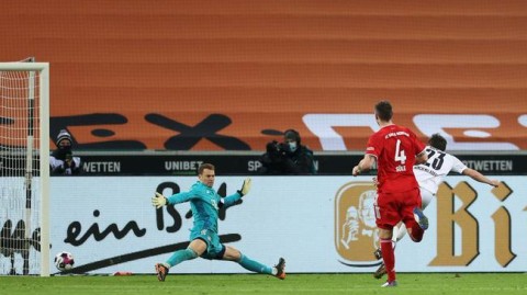 诺伊尔肠胃炎康复重返训练场参与拜仁训练，有望出战本轮德甲