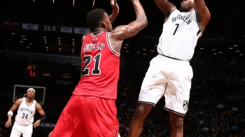 关于这场比赛的搜索结果指向的是一场旧赛季的常规赛，并非用户提问中可能期望的近期焦点战，先为你梳理基本情况：