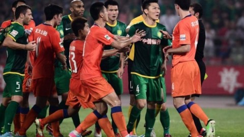 中超第2轮山东泰山vs北京国安：克雷桑传射主导绝杀，泰山2-1国安实现负分清零