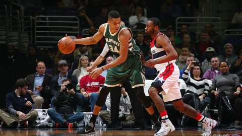 字母哥现役第一纪录夜！雄鹿客场逆转国王，这场球看得我血压拉满！